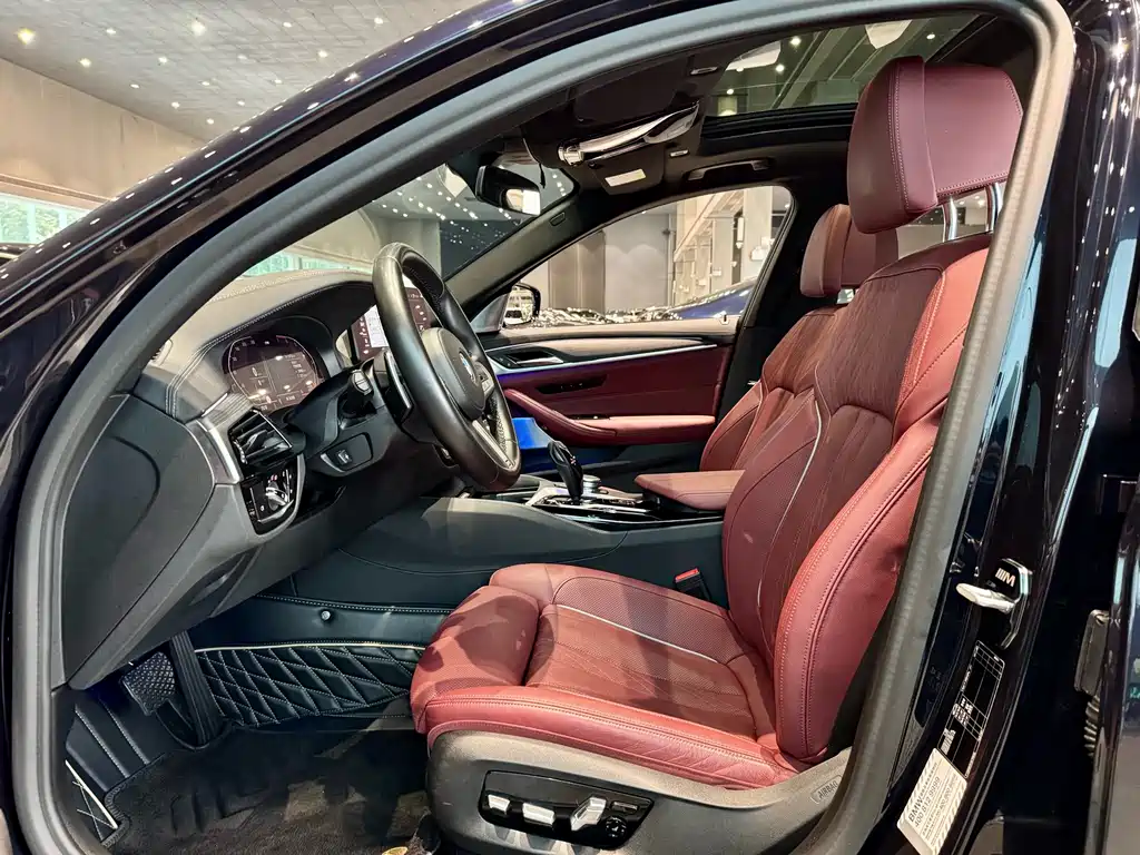 BMW 5 Series 2021 530Li Exclusive M Sports Package купить на сайте DeffCars