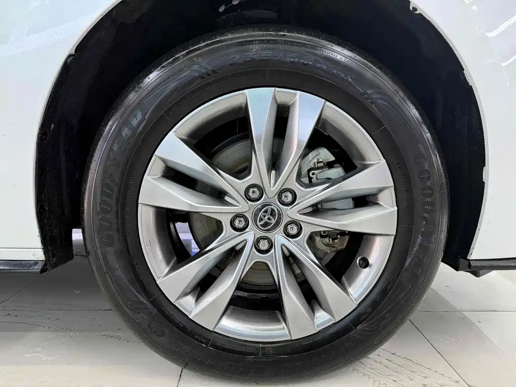 SIENNA 2024 2.5L hybrid four-wheel drive premium version купить на сайте DeffCars