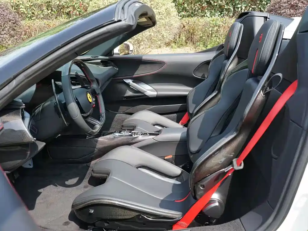 SF90 2021 3.9T V8 Spider купить на сайте DeffCars