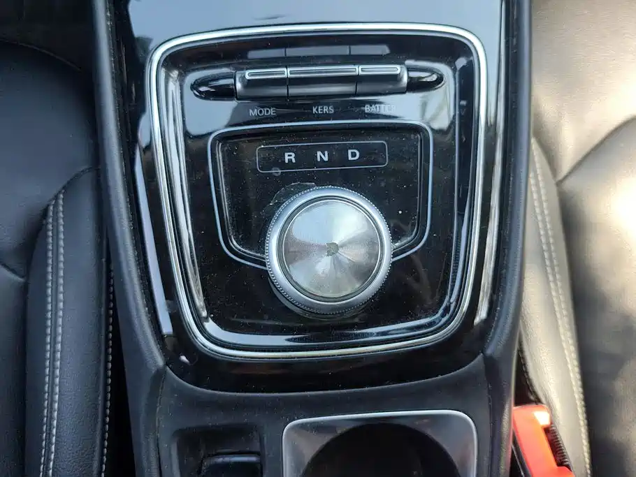 Roewe Ei5 2018 Internet flagship купить на сайте DeffCars