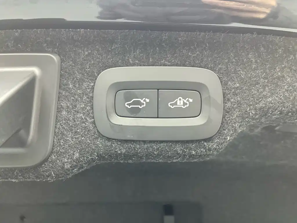 Volvo S90 2025 B5 Zhiyuan Luxury Edition купить на сайте DeffCars
