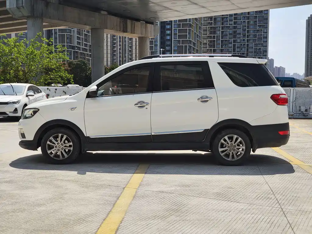 Fengguang 370 2016 model 1.5L manual standard SFG15-02 7 seats купить на сайте DeffCars