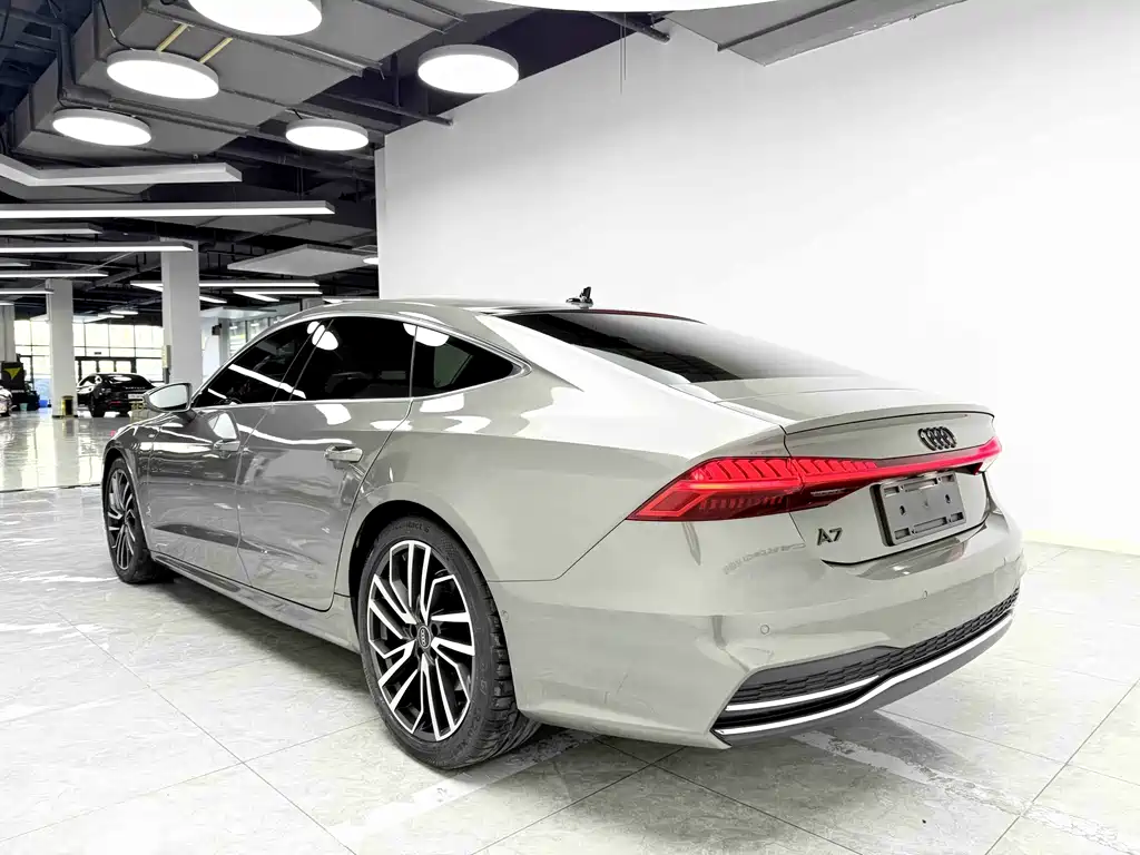 Audi A7 2023 45 TFSI Premium Selection купить на сайте DeffCars