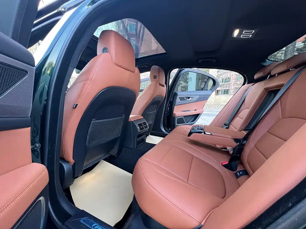 Jaguar XEL 2023 2.0T 250PS R-DYNAMIC S Advanced Sports Edition купить на сайте DeffCars