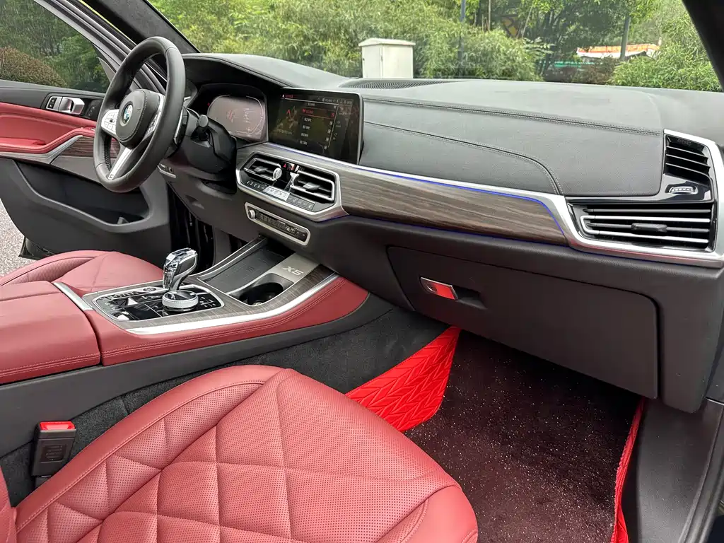 BMW X5 2022 xDrive 40Li M Sports Package купить на сайте DeffCars