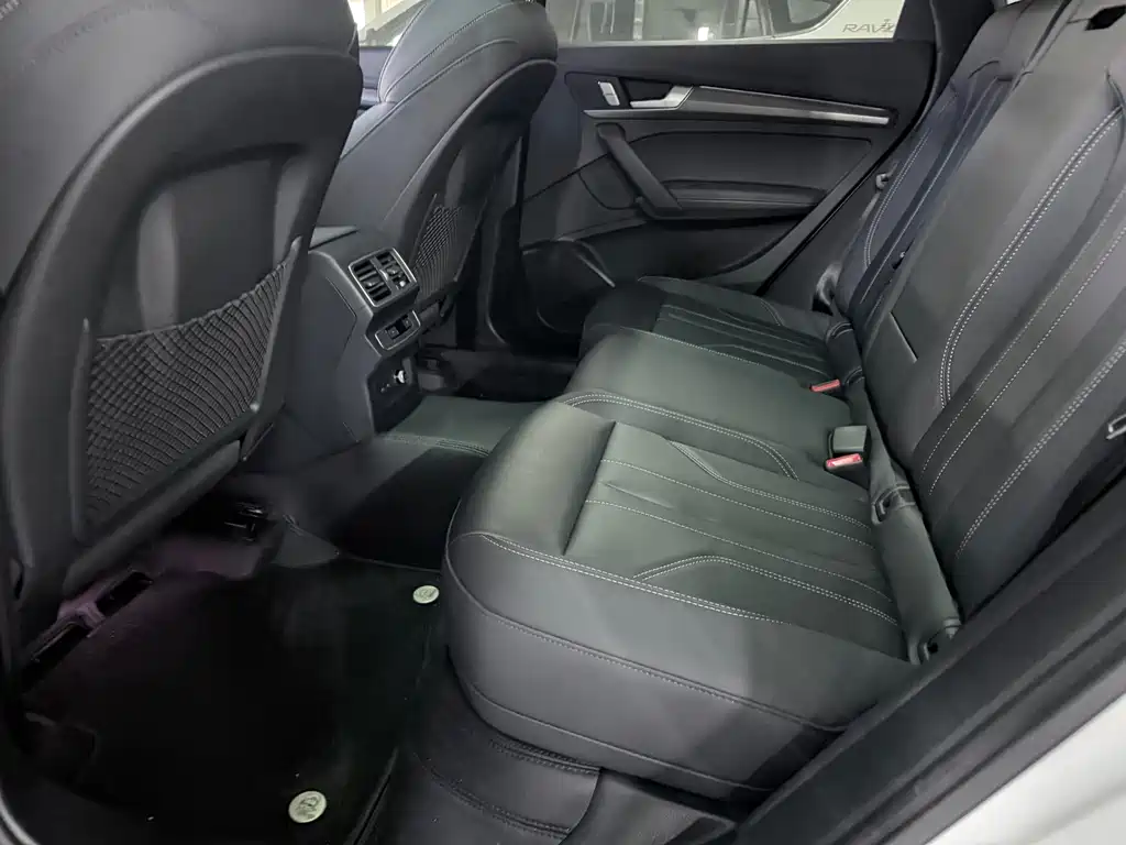 Audi Q5L 2025 40 TFSI Fashionable and Dynamic купить на сайте DeffCars