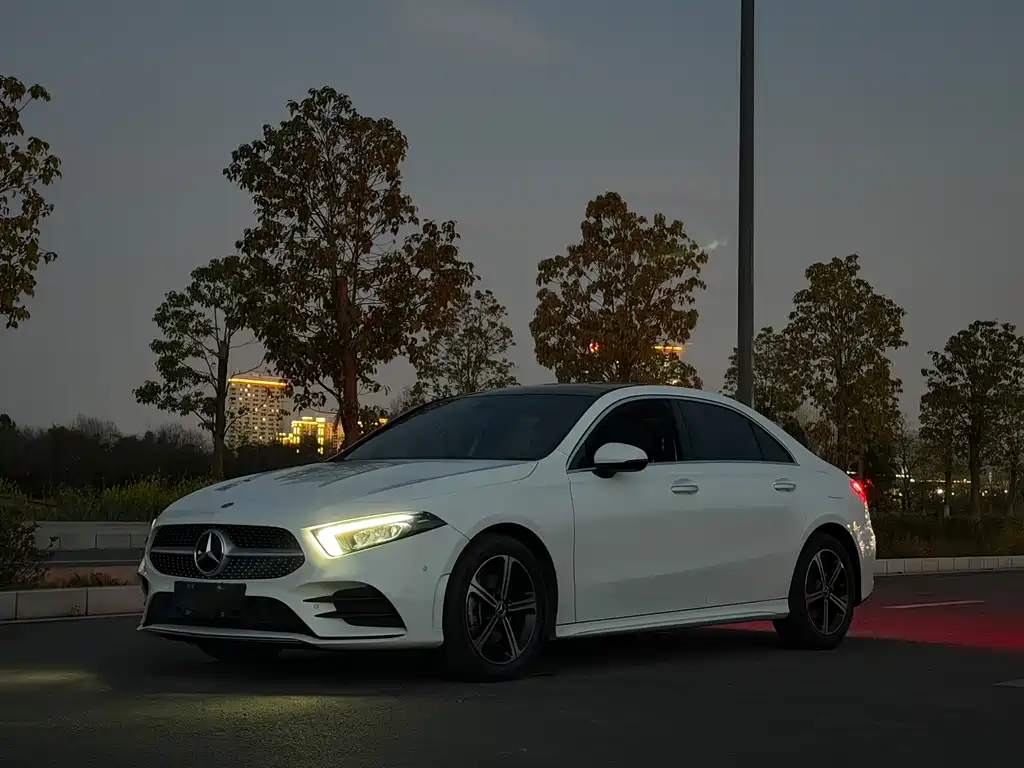 Mercedes-Benz A-Class 2023 A 200 L Fashion Model купить на сайте DeffCars
