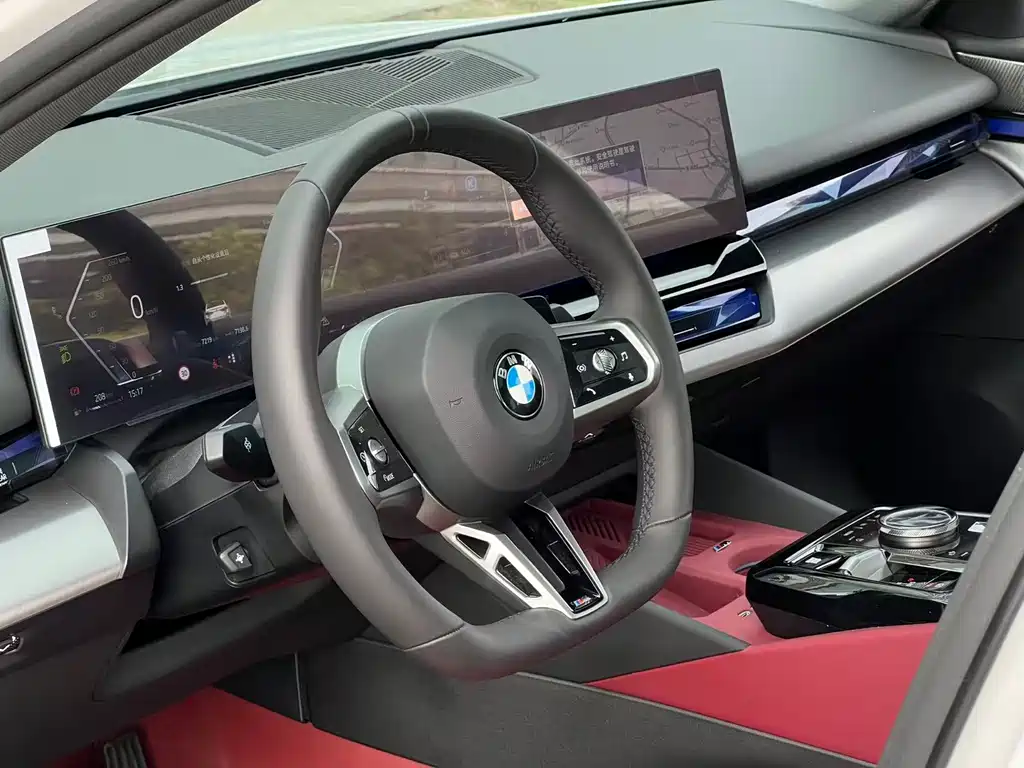BMW 5 Series 2026 530Li Leading M Sports Package купить на сайте DeffCars