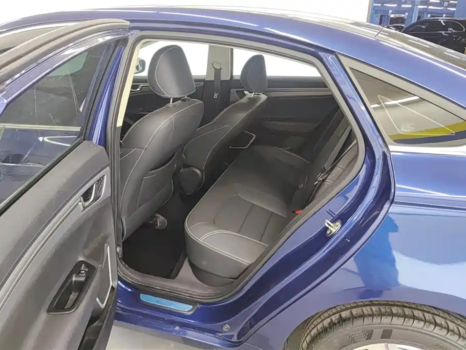 Emgrand GL 2018 1.8L DCT Elite Intelligent Connected Model купить на сайте DeffCars