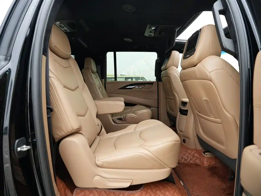 Escalade 2017 6.2L ESV Platinum Edition Extended Type купить на сайте DeffCars