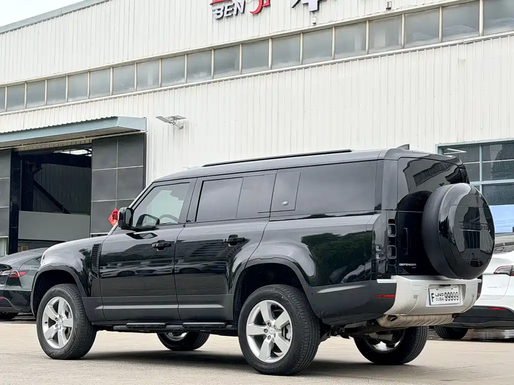 Land Rover Defender 2023 130 3.0T P400 HSE купить на сайте DeffCars