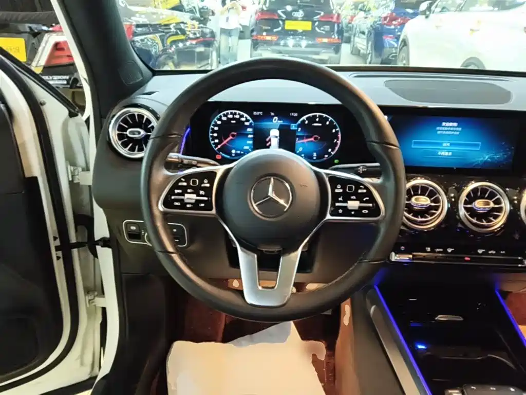 Mercedes-Benz GLB 2021 GLB 200 Dynamic купить на сайте DeffCars