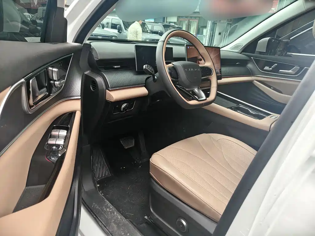 Tiggo 8L 2024 2.0T two-wheel drive luxury version 7 seats купить на сайте DeffCars