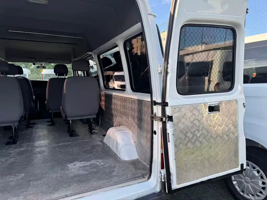 Classic Transit 2016 2.8T diesel long-axle 6-seater mid-roof multi-purpose vehicle JX493ZLQ4 купить на сайте DeffCars