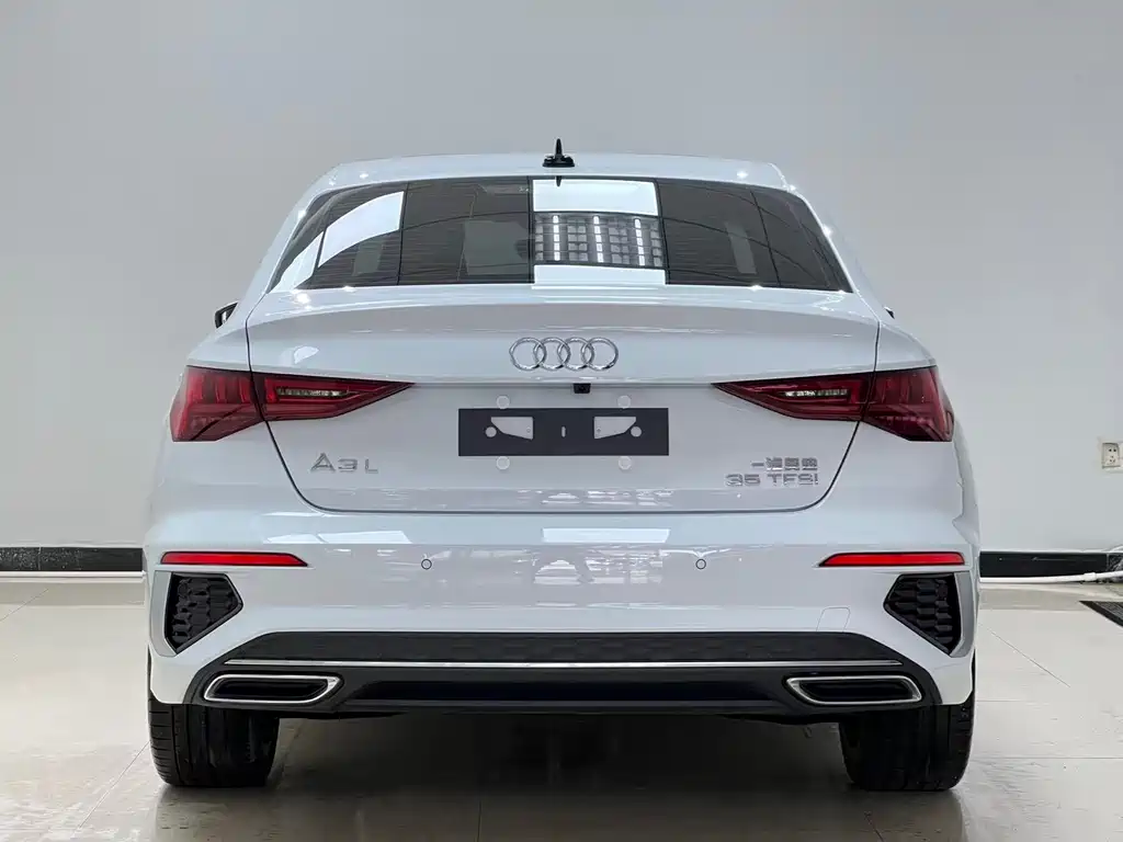 Audi A3 2022 A3L Limousine 35 TFSI Fashionable and Sporty купить на сайте DeffCars