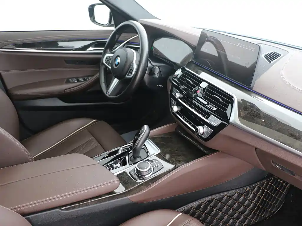 BMW 5 Series 2022 525Li M Sports Package купить на сайте DeffCars