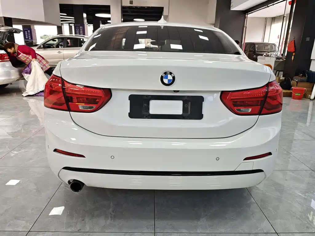 BMW 1 Series 2018 118i Sports купить на сайте DeffCars