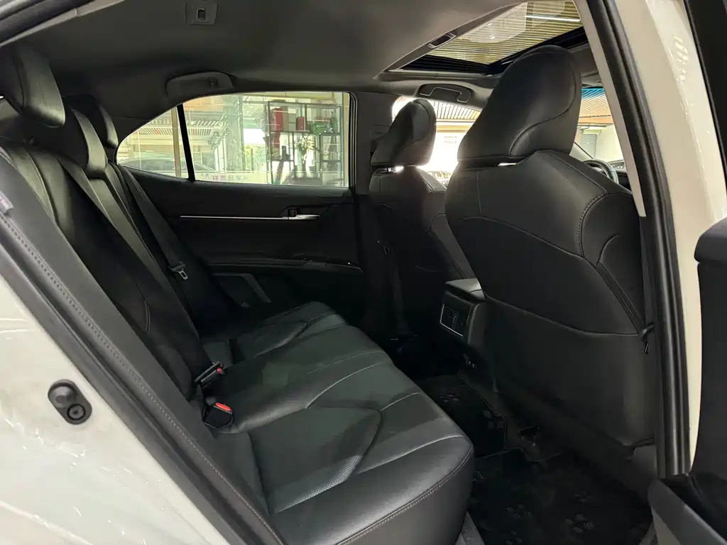 Camry 2021 2.0G Deluxe Edition купить на сайте DeffCars