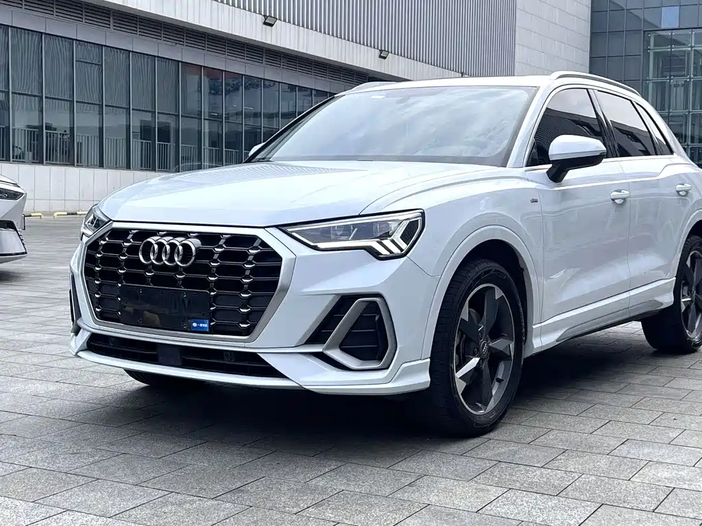 Audi Q3 2021 35 TFSI Fashionable and Dynamic купить на сайте DeffCars