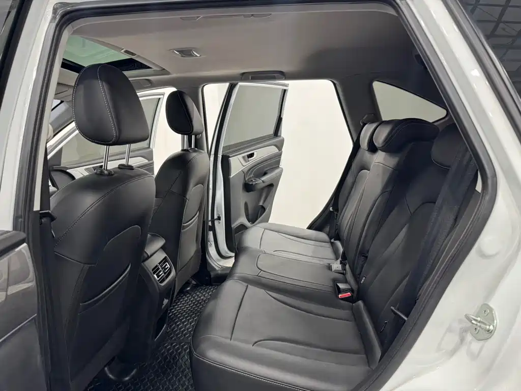 Haval M6 2021 PLUS 1.5T DCT luxury smart connected model купить на сайте DeffCars