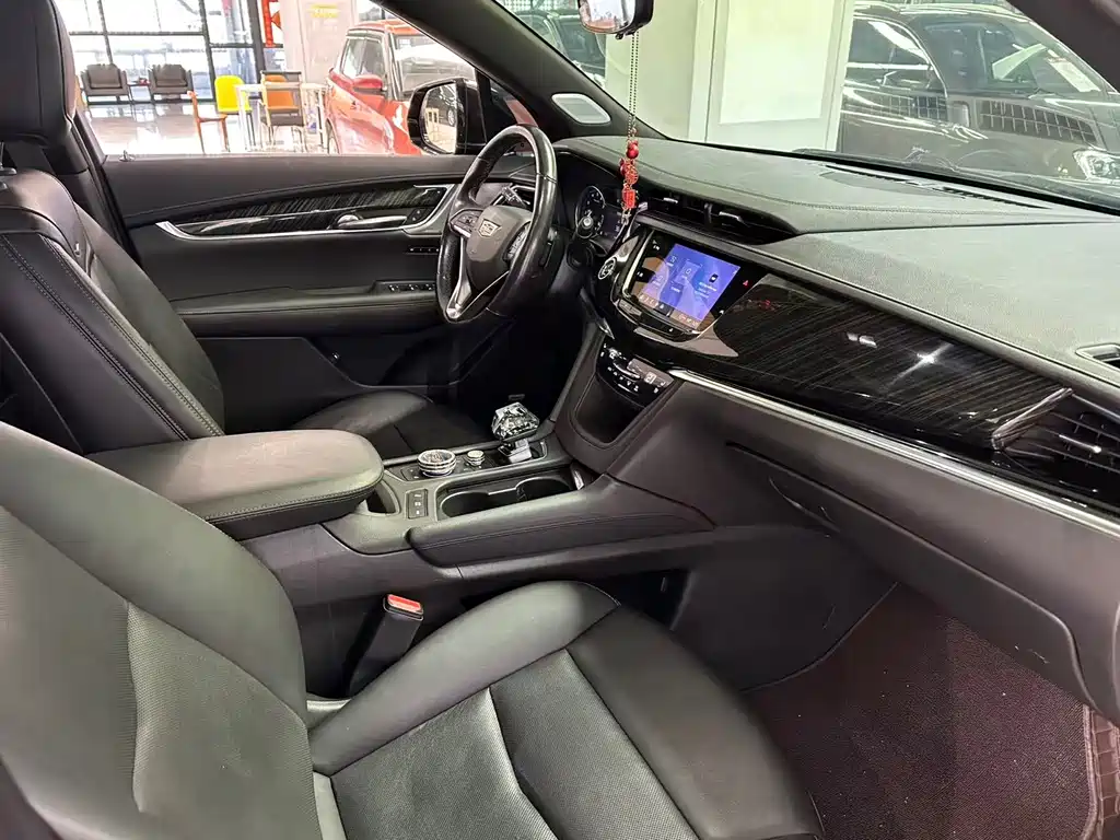 Cadillac XT6 2021 28T six-seat four-wheel drive luxury model купить на сайте DeffCars