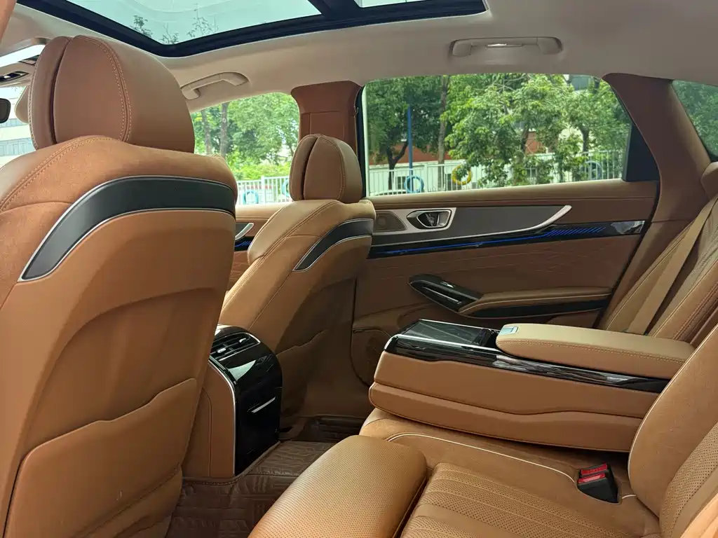 Hongqi H9 2024 2.0T Qichang Private Fashion Edition купить на сайте DeffCars