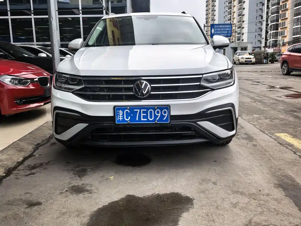 Tiguan L 2023 300TSI automatic two-wheel drive smart version купить на сайте DeffCars
