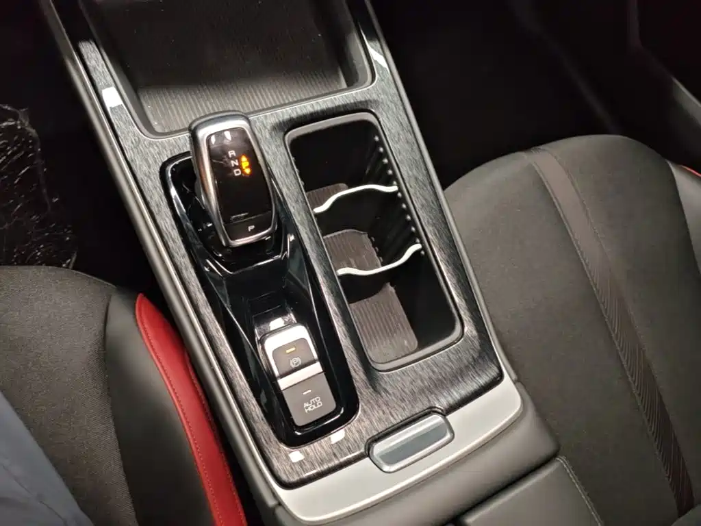 Yixuan max 2023 1.5T Ultra Daddy Edition купить на сайте DeffCars