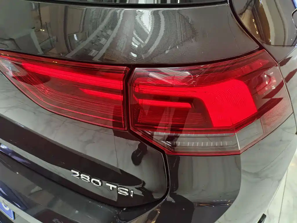 Golf 2023 facelift 280TSI DSG Pro купить на сайте DeffCars