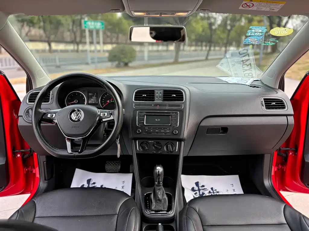 Polo 2016 1.6L automatic comfort model купить на сайте DeffCars