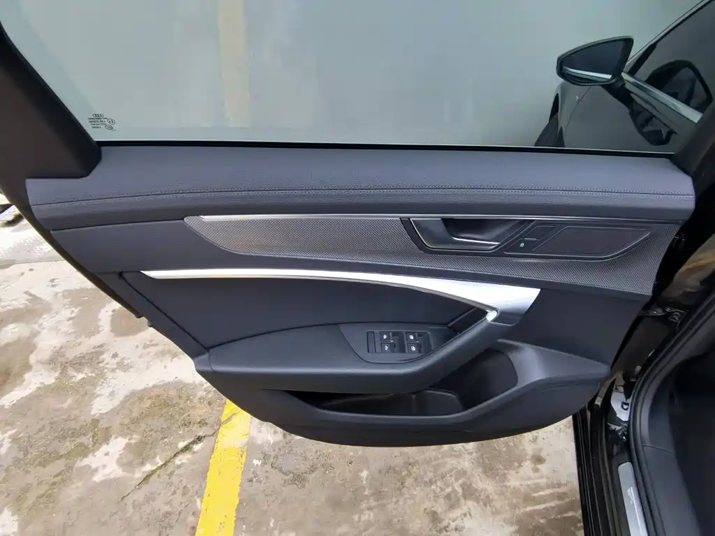 Audi A6L 2022 45 TFSI Premium Dynamic Model купить на сайте DeffCars