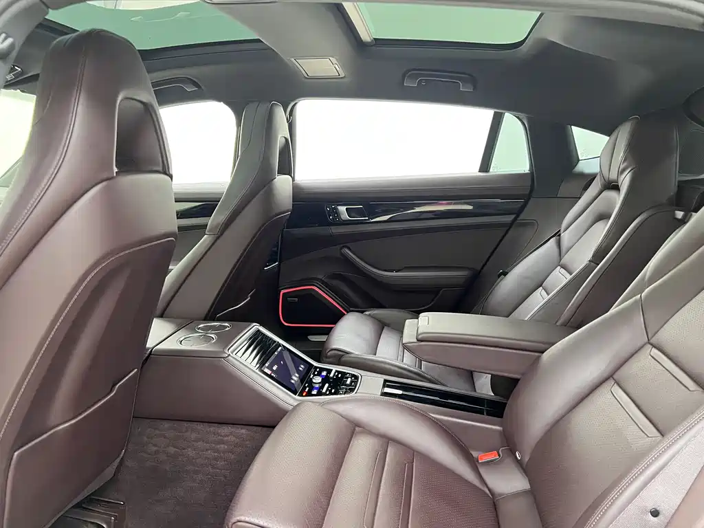 Panamera 2017 Panamera 4 Executive Extended Edition 3.0T купить на сайте DeffCars