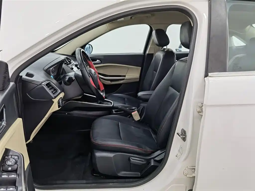 Escort 2017 facelift 1.5L manual comfort type купить на сайте DeffCars