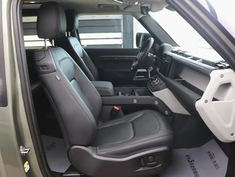 Land Rover Defender 2024 90 2.0T P300 S купить на сайте DeffCars