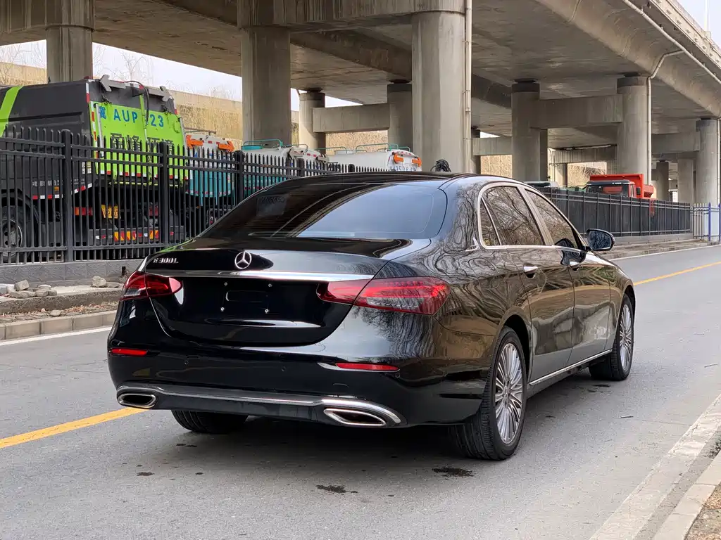 Mercedes-Benz E-Class 2023 E 300 L Luxury Model купить на сайте DeffCars