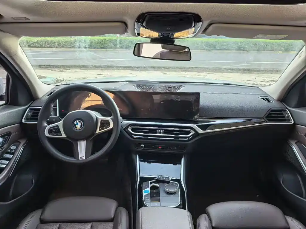 BMW i3 2022 eDrive 35 L купить на сайте DeffCars