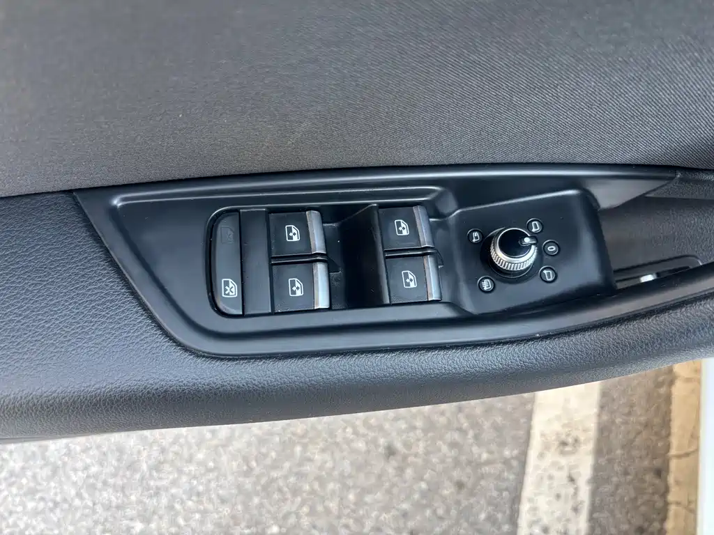 Audi A4L 2019 40 TFSI Enterprising National V купить на сайте DeffCars