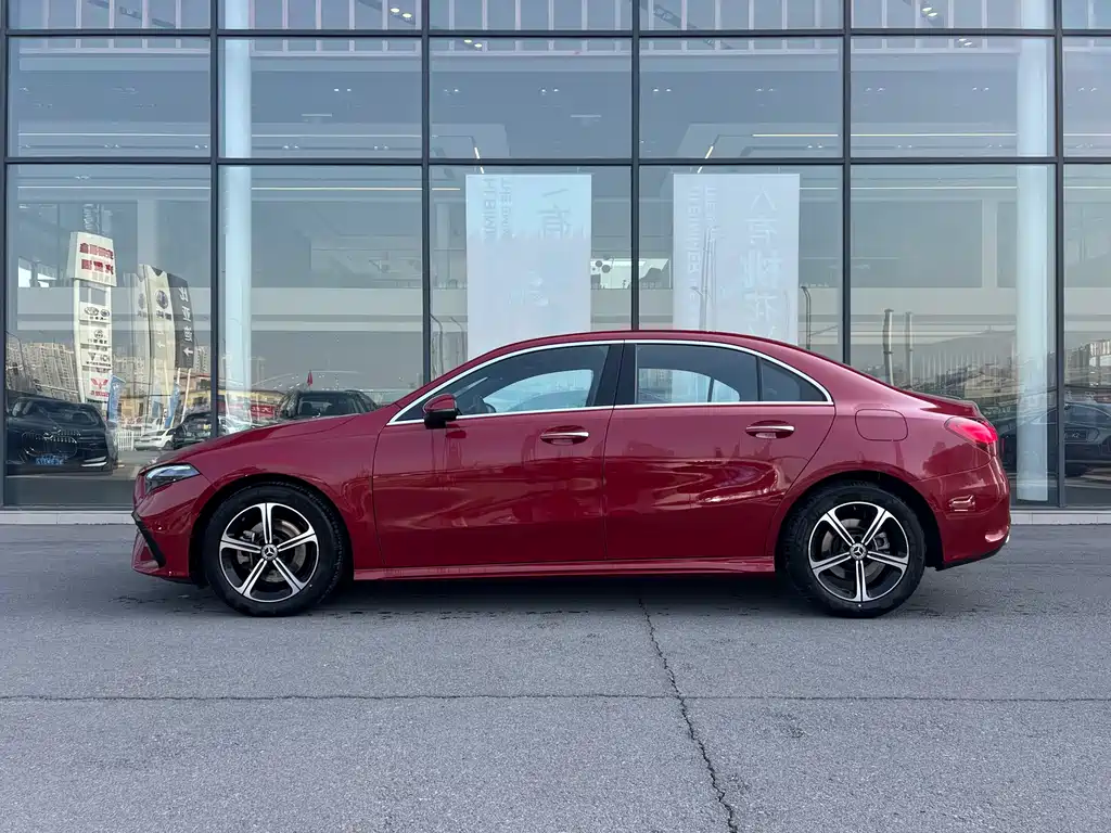 Mercedes-Benz A-Class 2023 A 200 L Fashion Model купить на сайте DeffCars