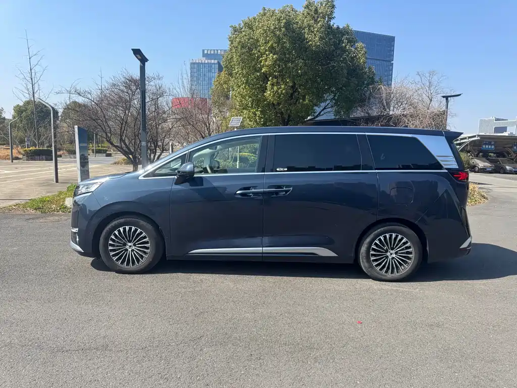 Denza D9 2022 EV 600 four-wheel drive flagship model купить на сайте DeffCars