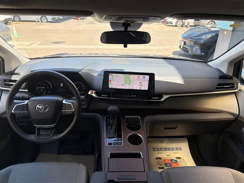 SIENNA 2024 2.5L Hybrid Comfort Edition купить на сайте DeffCars