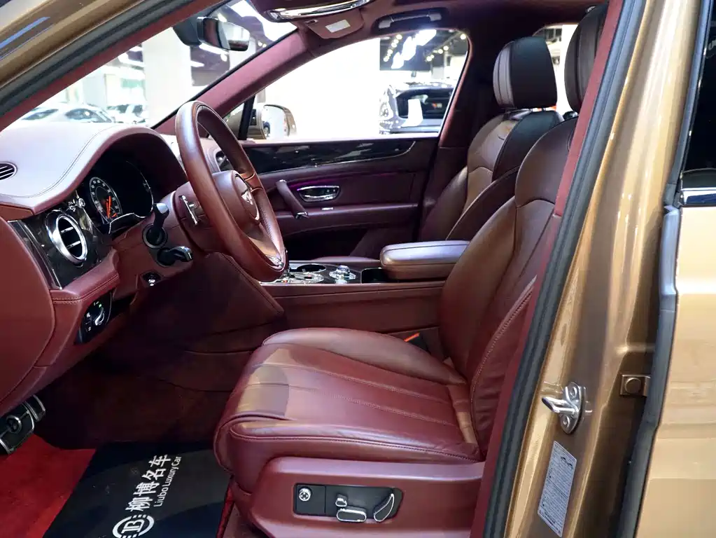 Bentayga 2018 4.0T V8 купить на сайте DeffCars