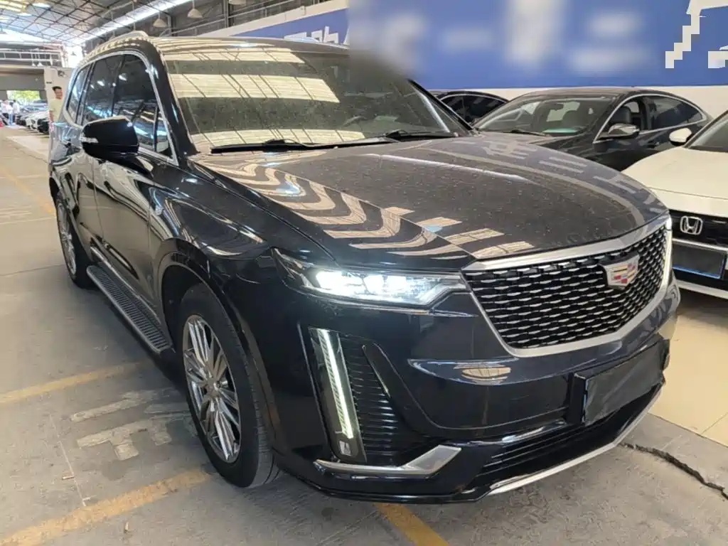 Cadillac XT6 2021 2.0T six-seat two-wheel drive luxury model купить на сайте DeffCars