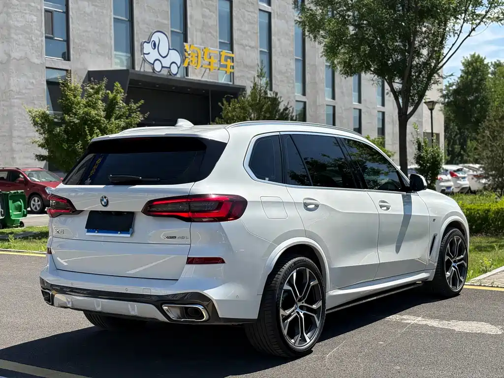 BMW X5 2022款 xDrive 40Li 尊享型M运动套装 купить на сайте DeffCars