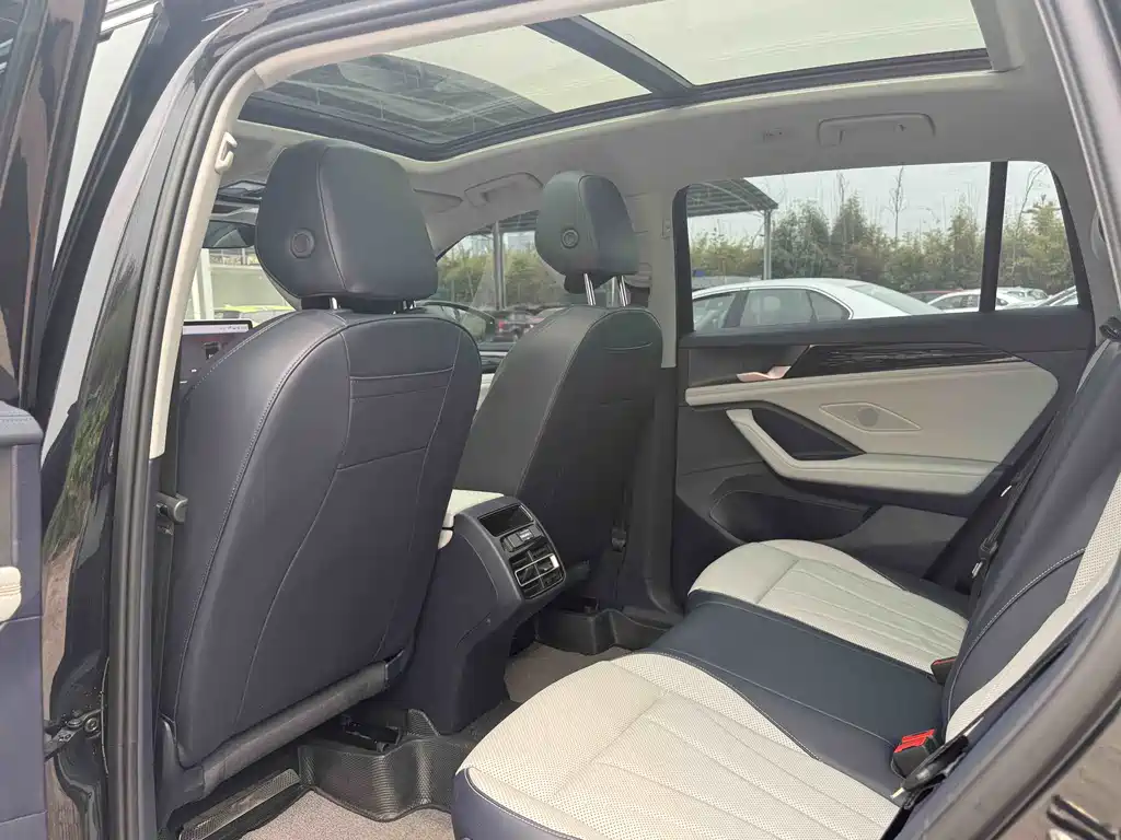 Tiguan L 2024 PRO 330TSI 2WD Smart Travel Edition купить на сайте DeffCars