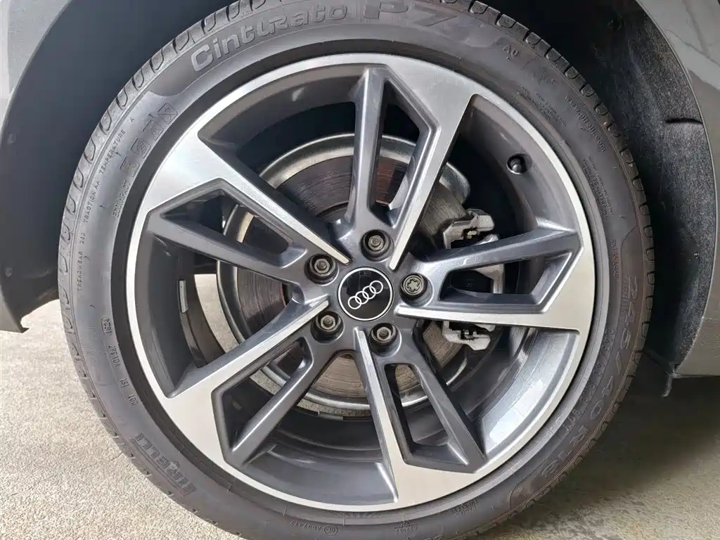 Audi A4L 2024 40 TFSI Fashionable and Dynamic купить на сайте DeffCars