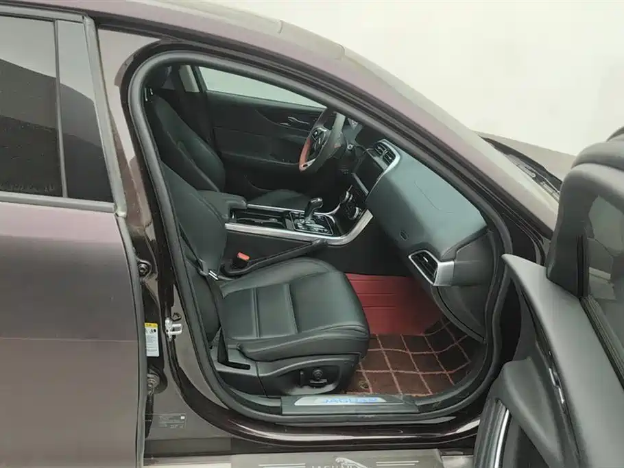 Jaguar XEL 2020 2.0T 250PS SE Technology Elegant Edition купить на сайте DeffCars