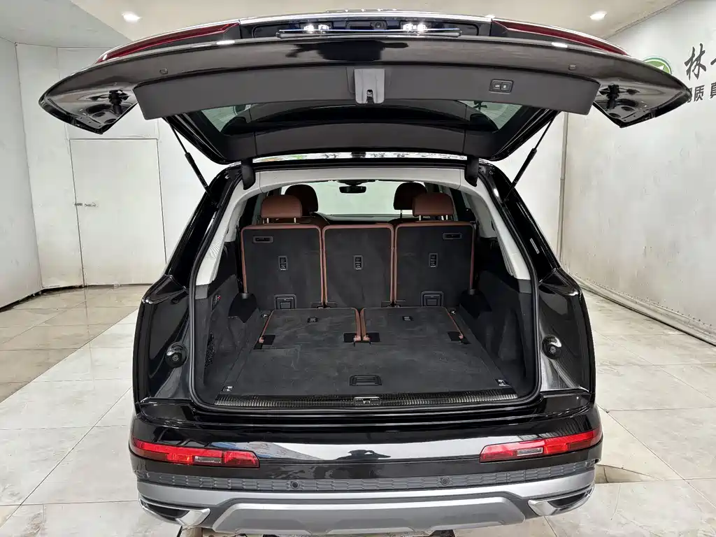 Audi Q7 2022 55 TFSI quattro S line sports купить на сайте DeffCars