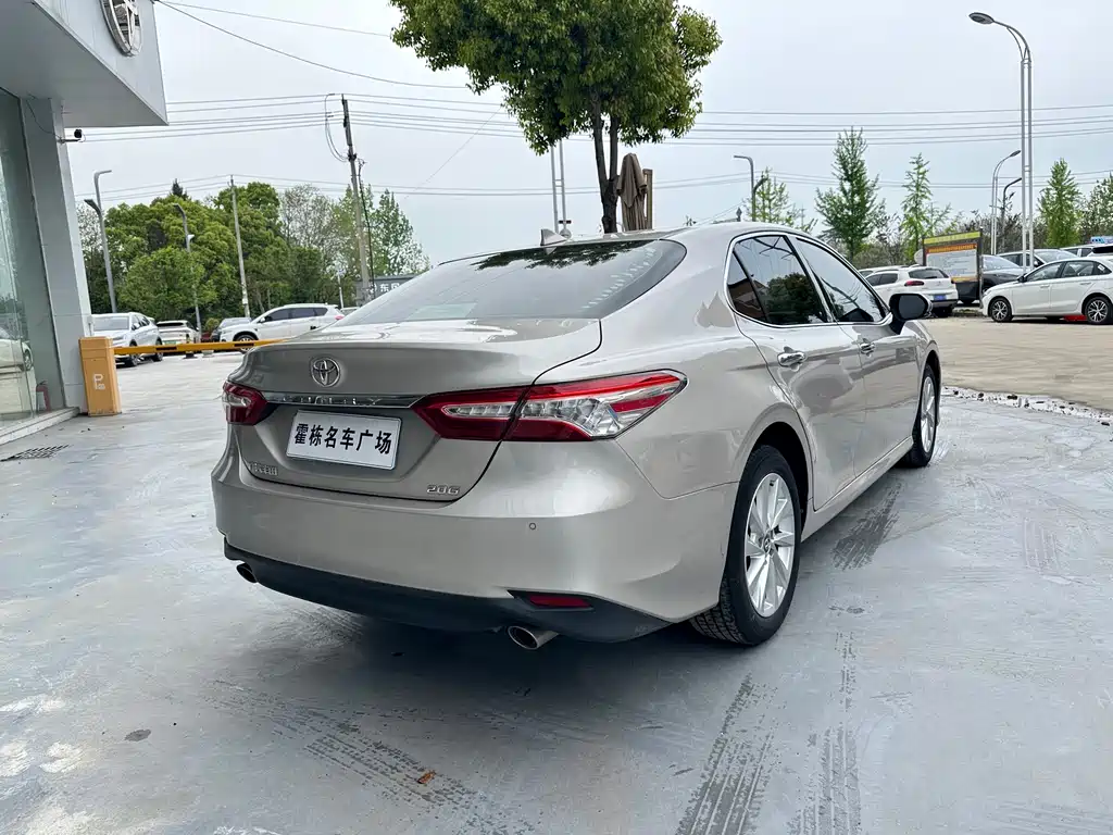 Camry 2021 2.0G Deluxe Edition купить на сайте DeffCars