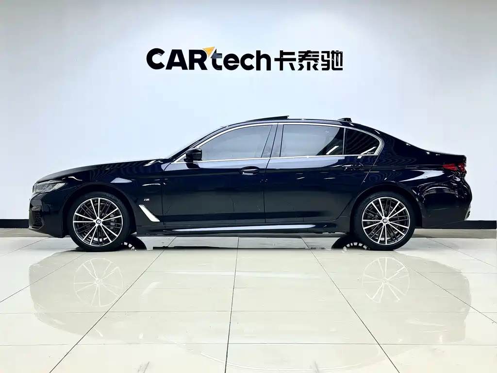 BMW 5 Series 2022 530Li Leading M Sports Package купить на сайте DeffCars
