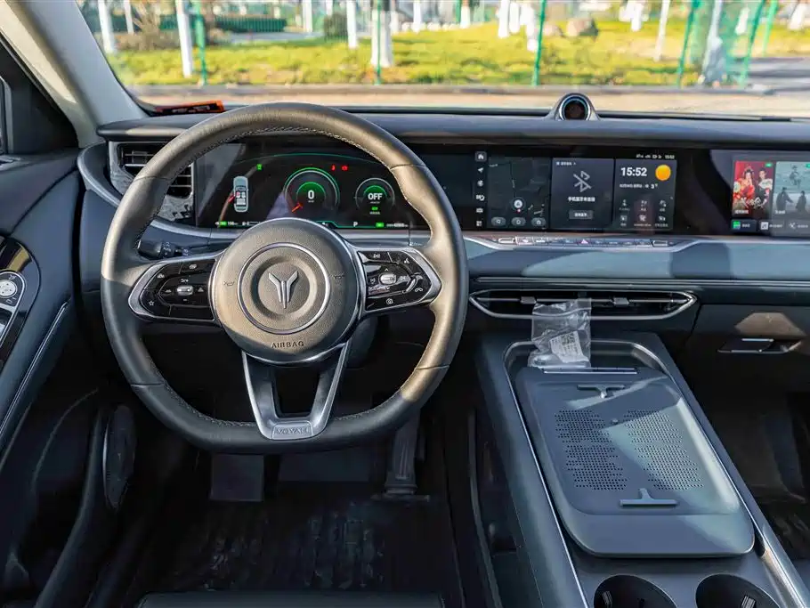 Lantu FREE 2024 ultra-long battery life smart driving version купить на сайте DeffCars